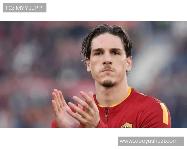 《从绿茵场到荣耀巅峰:探索足球运动员的成长与挑战之路》 《从绿茵场到荣耀巅峰:探索足球运动员的成长与挑战之路》