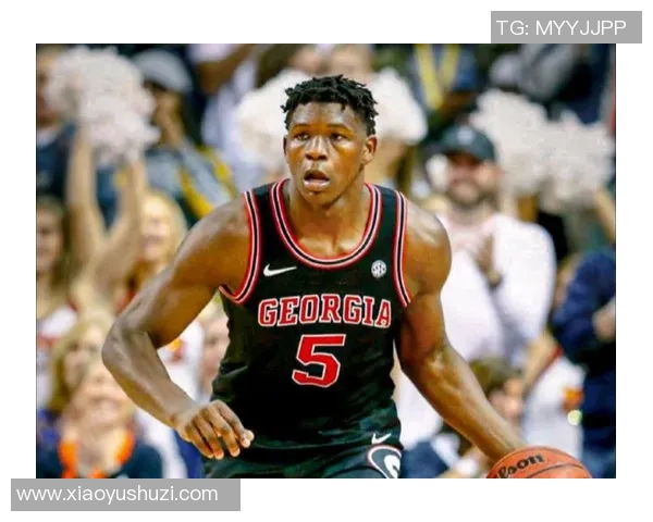 安东尼·爱德华兹：从飞行员到英雄的传奇人生与职业轨迹解析